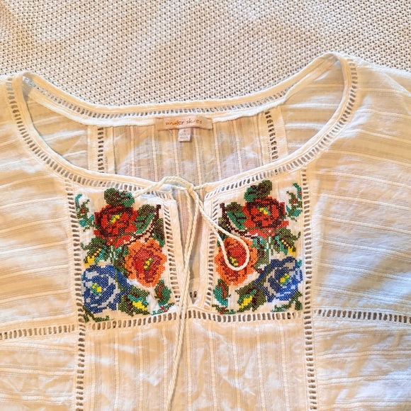 ANTHROPOLOGIE Under Skies Boho Embroidered White Women's Top w Tassels - Picture 7 of 13